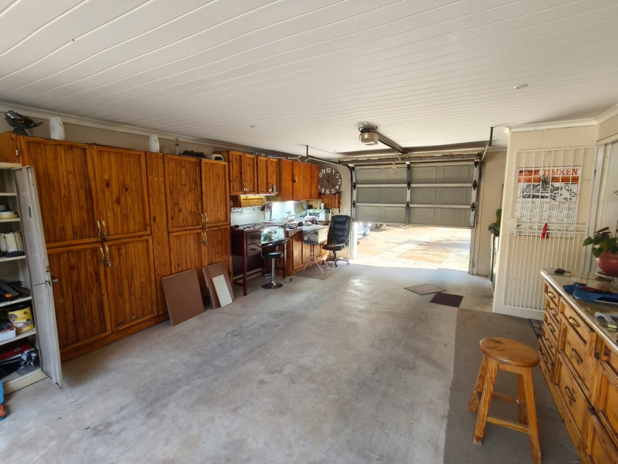 4 Bedroom Property for Sale in Safari Gardens North West
